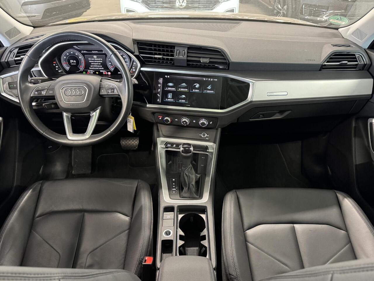 Audi Q3 Sportback 35 TFSI Automaat S Edition | 19" Lichtmetalen Velgen | Airco | Panorama-schuifdak | Audi sound system | Navigatie| Audi virtual cockpit | Lederen Bekleding | S Line exterieur( Vestiging - Vianen Tel: 0347-371248 )