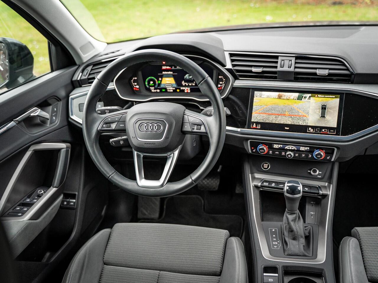 Audi Q3 Sportback 45 TFSI e S Edition // camera // sportstoelen // stoelverw.