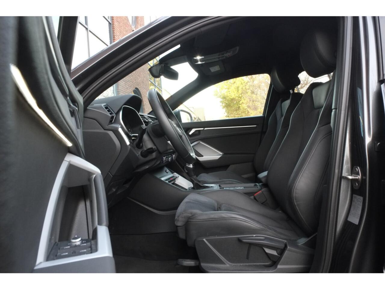 Audi Q3 Sportback 45 TFSI e S Edition Trekhaak, Leder