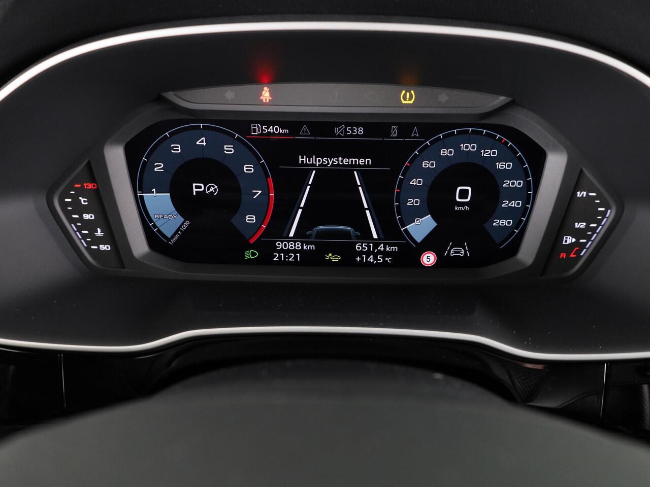 Audi Q3 35 TFSI S edition Competition 150pk| Verlengde garantie | Navigatie | Parkeercamera | 19 inch Lichtmetalen velgen | Apple Carplay/ Android Auto | S-line interieur