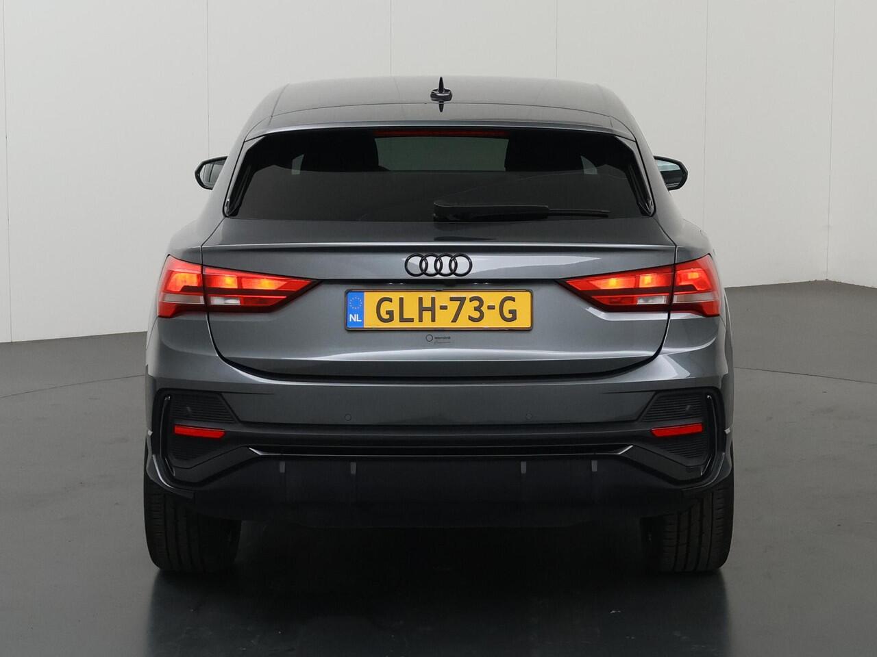 Audi Q3 Sportback 45 TFSI e S Edition | Virtual Cockpit | Apple Carplay/Android Auto | Camera | DAB | Draadloze telefoonlader | Adaptieve Cruise Control | Ele. kofferdeksel | Sportstoelen |