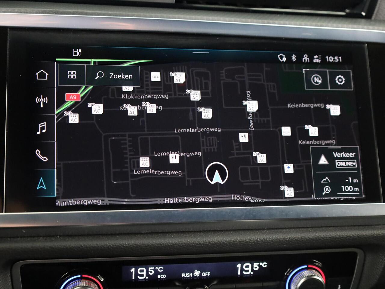 Audi Q3 45 TFSI e Advanced edition 245pk | Navigatie | Sportstoelen | 19 inch lichtmetalen velgen | Stoelverwarming | Adaptieve cruise controle