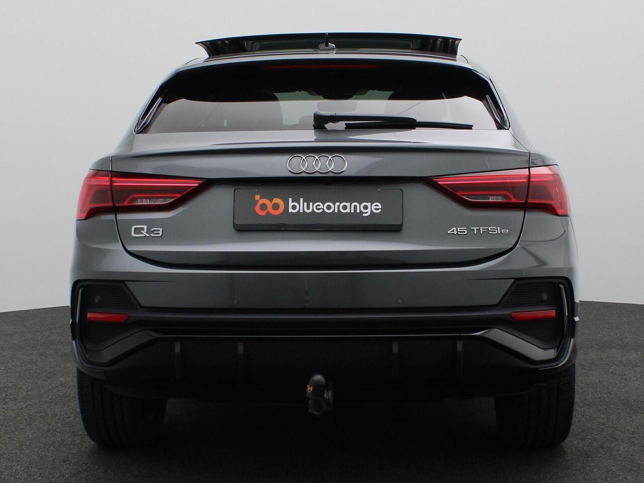 Audi Q3 Sportback 45 TFSI e S Edition 245PK S-Tronic SOH 99%, Pano-Schuifdak, Trekhaak, 19" LM Velgen, Adaptieve Cruise Control, Achteruitrijcamera