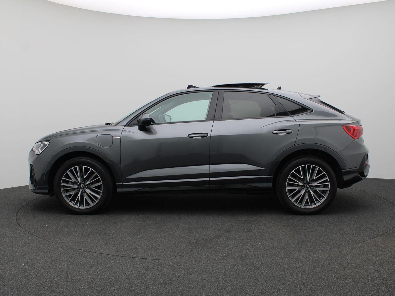 Audi Q3 Sportback 45 TFSI e S Edition 245PK S-Tronic SOH 99%, Pano-Schuifdak, Trekhaak, 19" LM Velgen, Adaptieve Cruise Control, Achteruitrijcamera