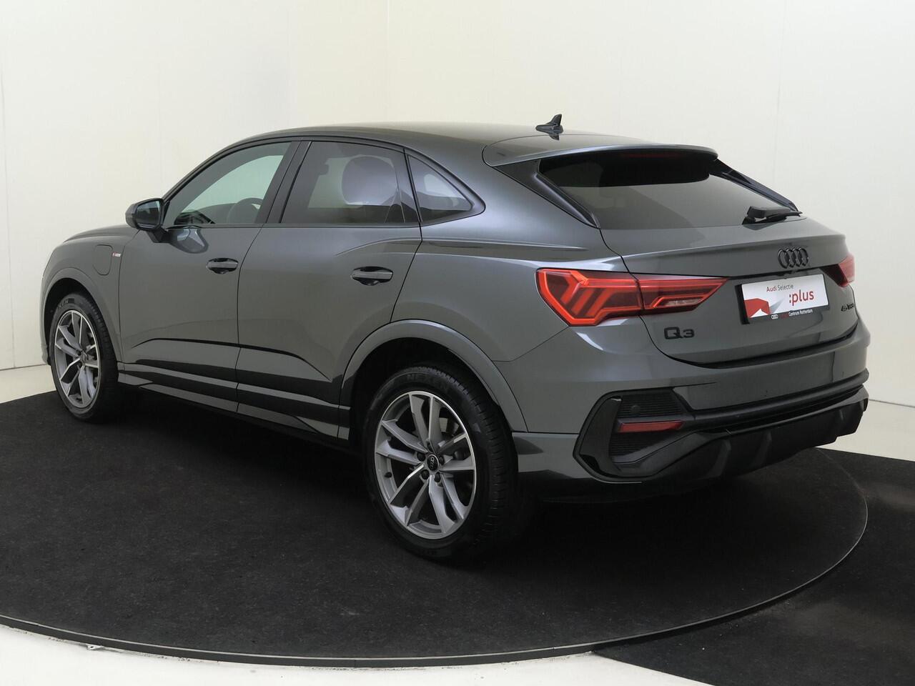 Audi Q3 Sportback 45 TFSI e S Edition | SoH 100% | Keyless | Optiek zwart Plus | Navigatie Plus | Sfeerverlichting | Stoelverwarming | Achteruitrijcamera | Dodehoek detectie |