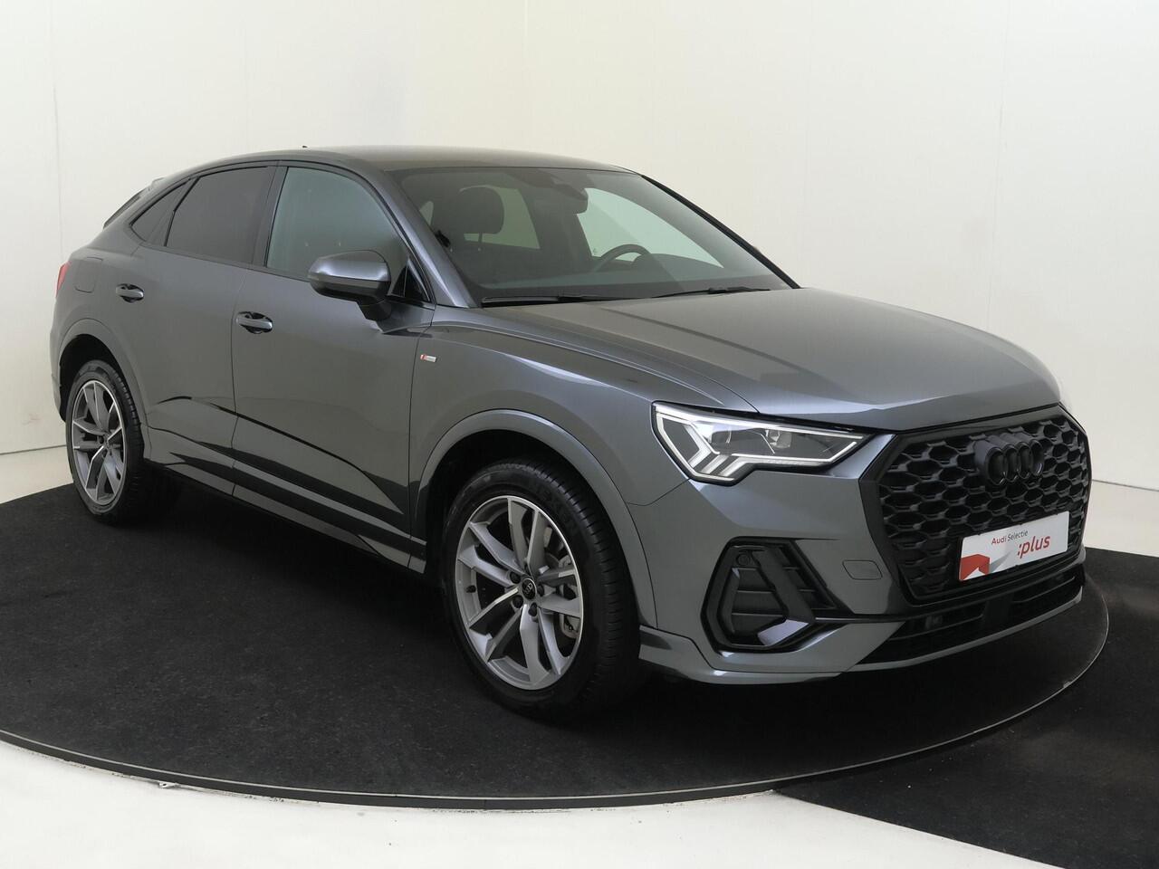 Audi Q3 Sportback 45 TFSI e S Edition | SoH 100% | Keyless | Optiek zwart Plus | Navigatie Plus | Sfeerverlichting | Stoelverwarming | Achteruitrijcamera | Dodehoek detectie |