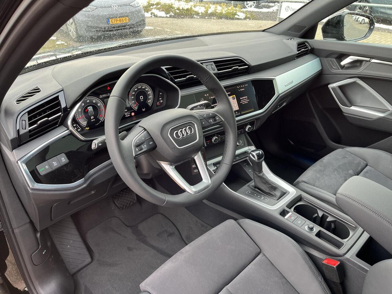 Audi Q3 Sportback 35 TFSI S Edition | Automaat | 150Pk | Pano Dak | Trekhaak wegklapbaar | Elec. klep | Automaat |