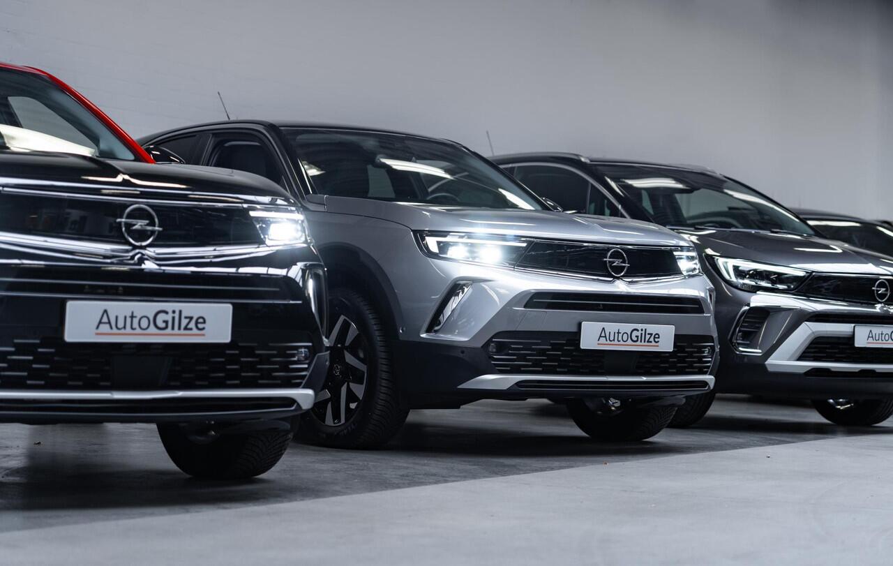 Audi Q3 e-Hybrid S-Line 272PK l Nieuw model 2026 l Panoramadak l Saliegroen l Black Pakket l S-line Interieur & Exterieur