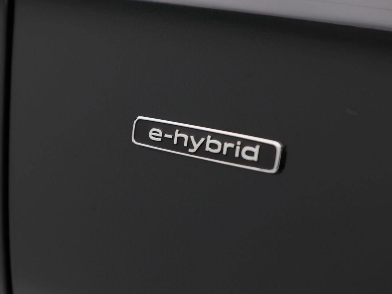 Audi Q3 S edition e-hybrid | 272 PK Hatchback | Privacy glas | Ledkoplampen | 19 inch |