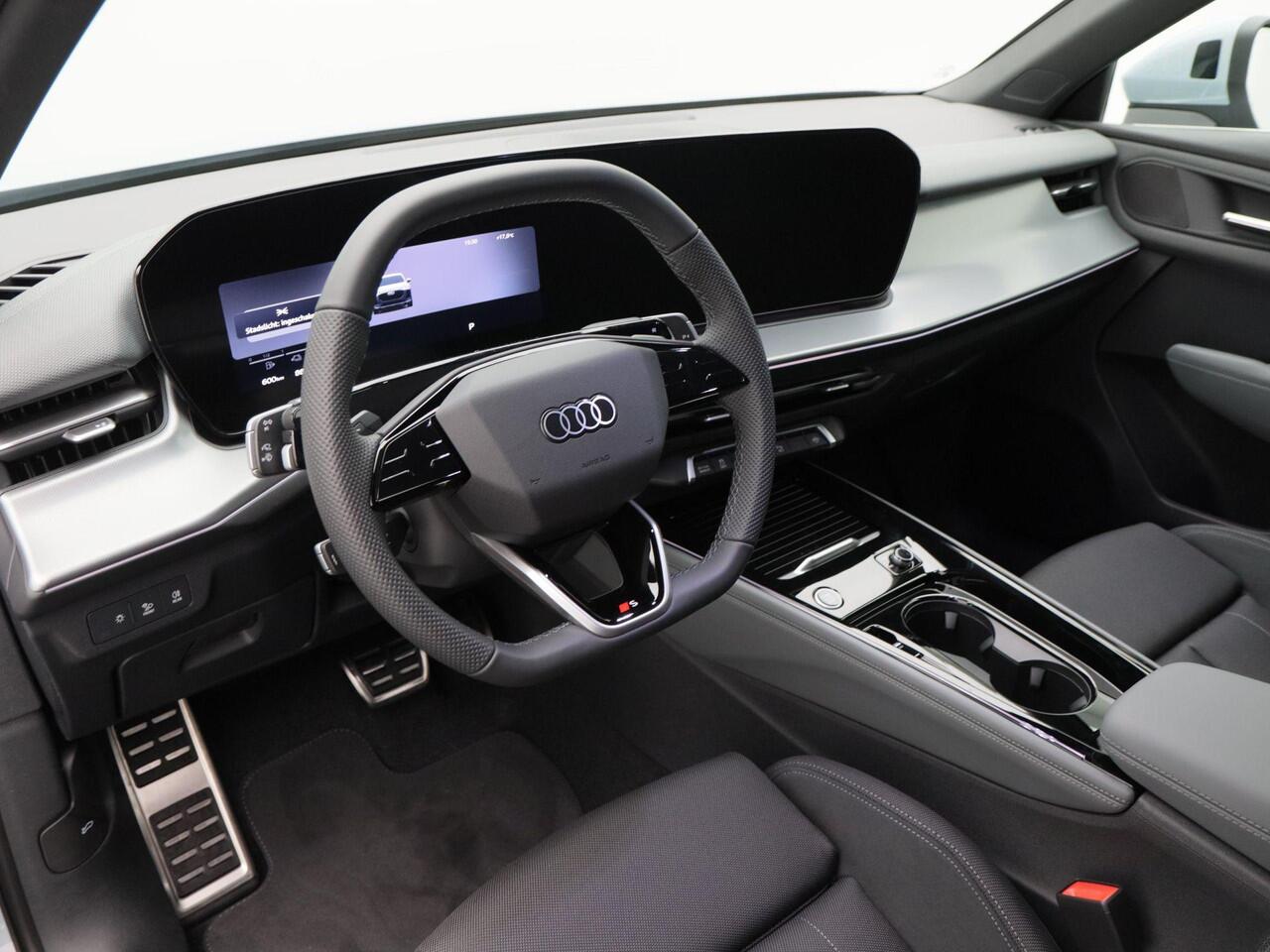 Audi Q3 Sportback S edition e-hybrid | 272 PK | 19 inch velgen | Privacyglas | Stoelverwarming | Audi Phone Box | Dodehoek detectie | Carplay | Camera |