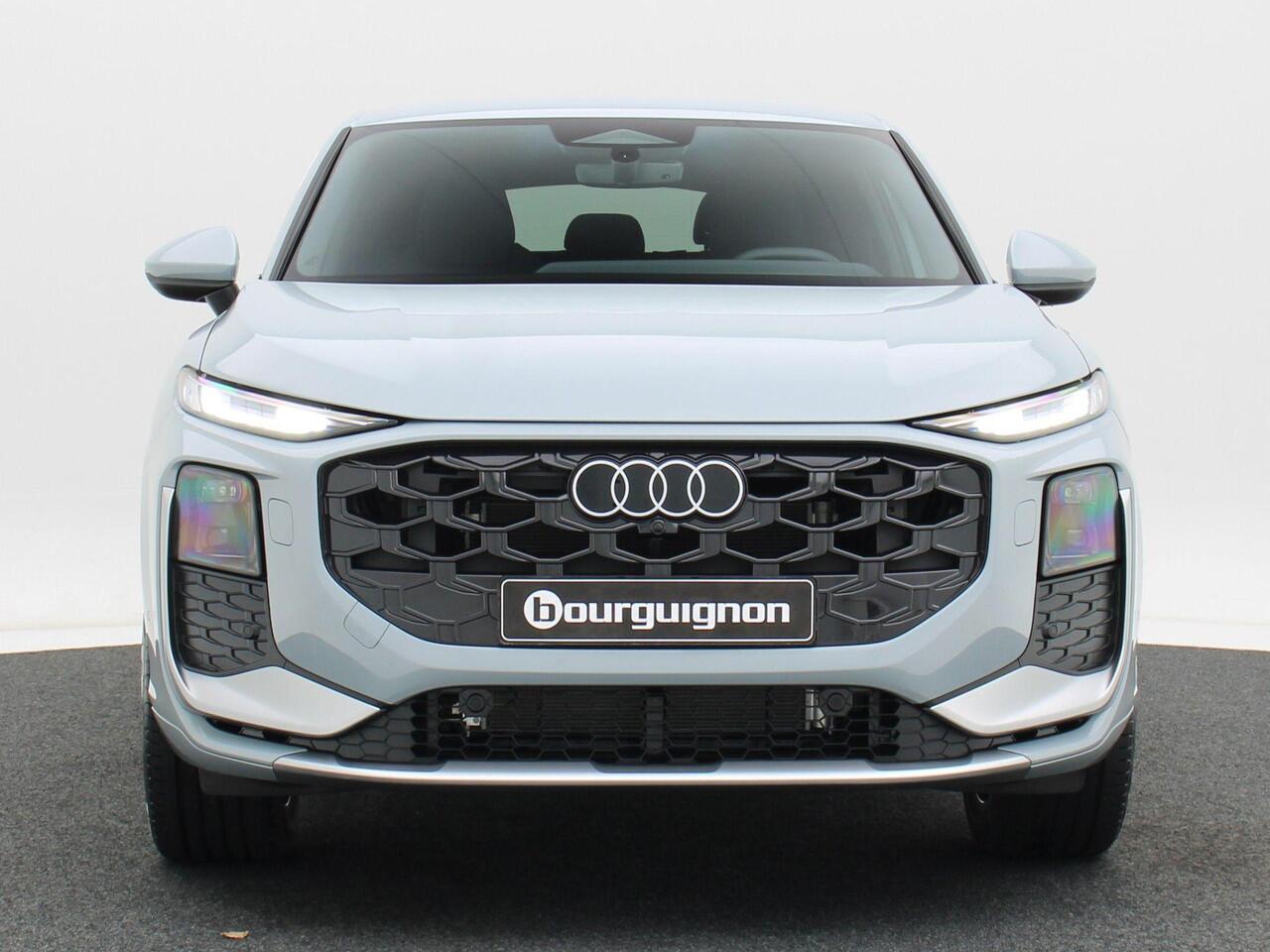 Audi Q3 Sportback S edition e-hybrid | 272 PK | 19 inch velgen | Privacyglas | Stoelverwarming | Audi Phone Box | Dodehoek detectie | Carplay | Camera |