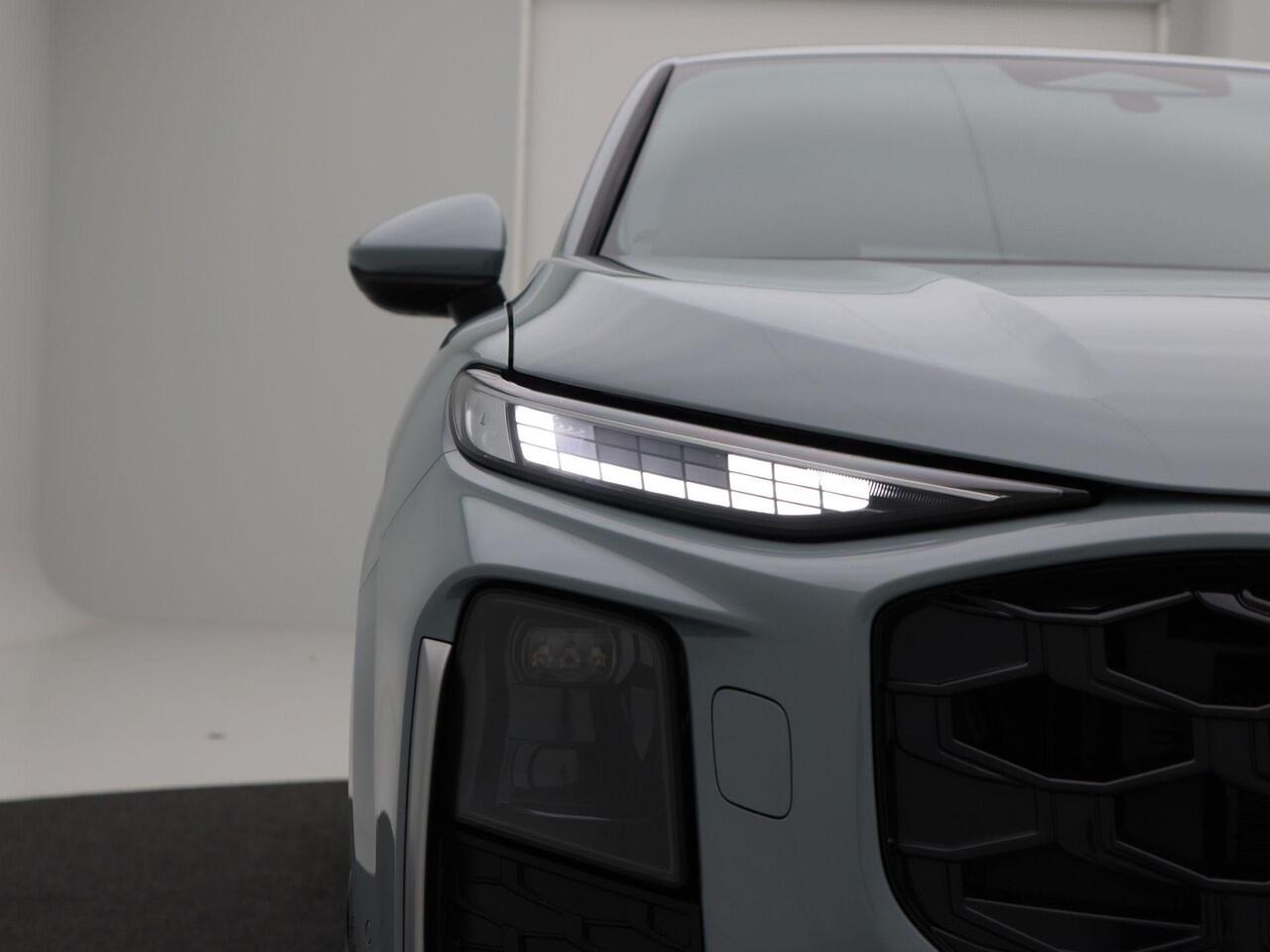 Audi Q3 Sportback S edition e-hybrid | 272 PK | 19 inch velgen | Privacyglas | Stoelverwarming | Audi Phone Box | Dodehoek detectie | Carplay | Camera |