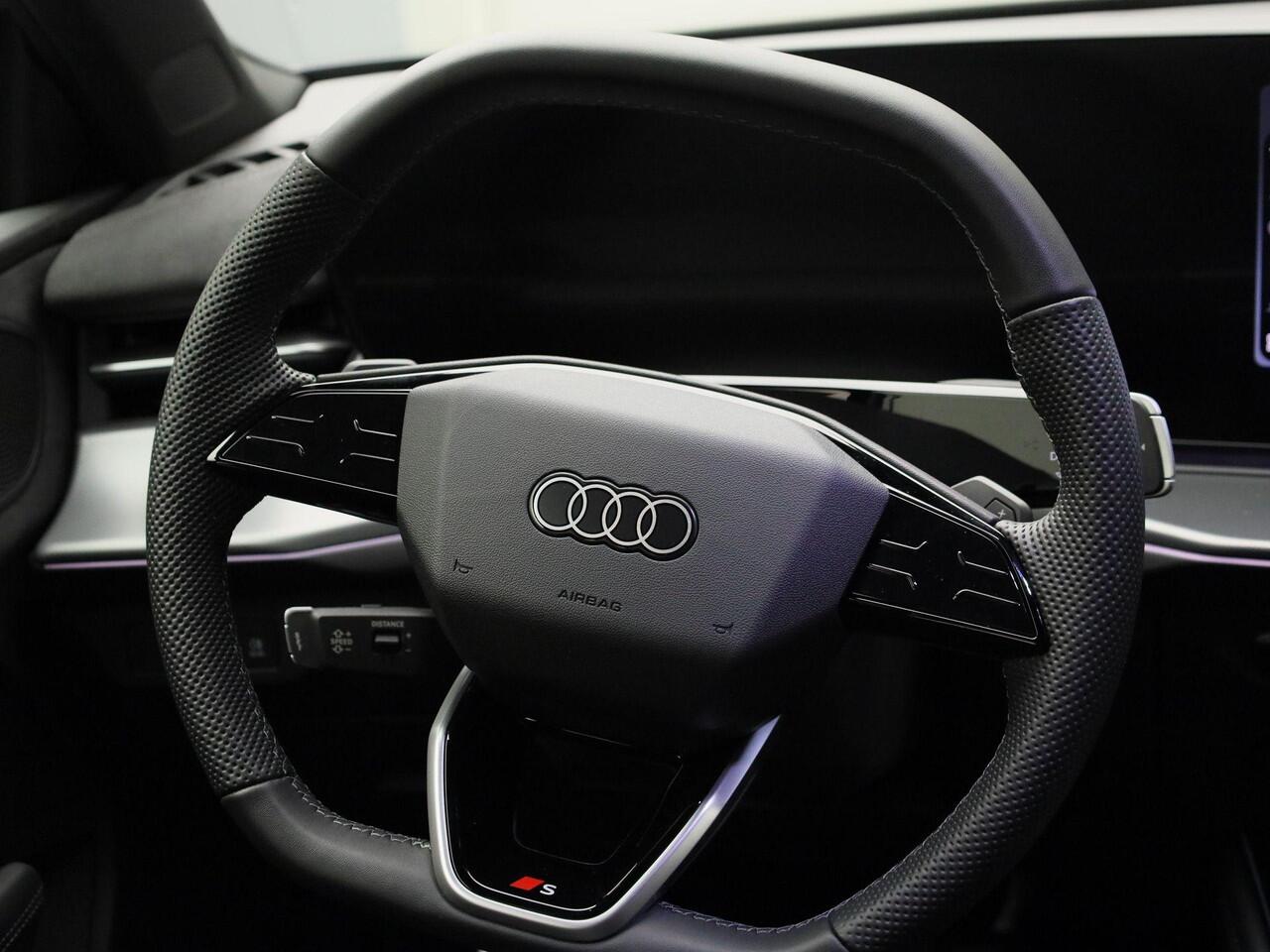 Audi Q3 1.5 200kW e-hybrid S edition 272 pk · Tech Plus · Privacy Glass