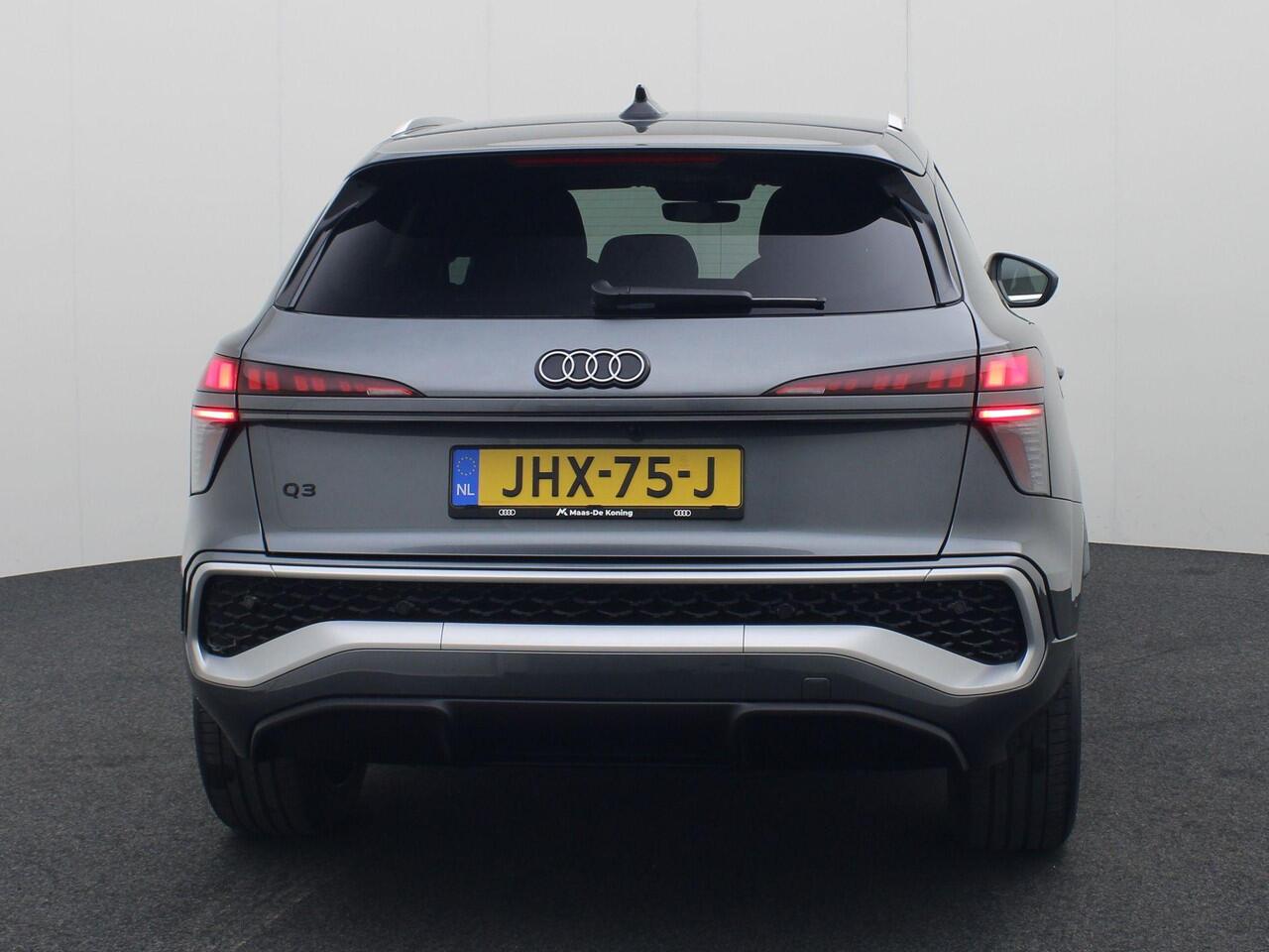 Audi Q3 1.5 200kW e-hybrid S edition 272 pk · Tech Plus · Privacy Glass
