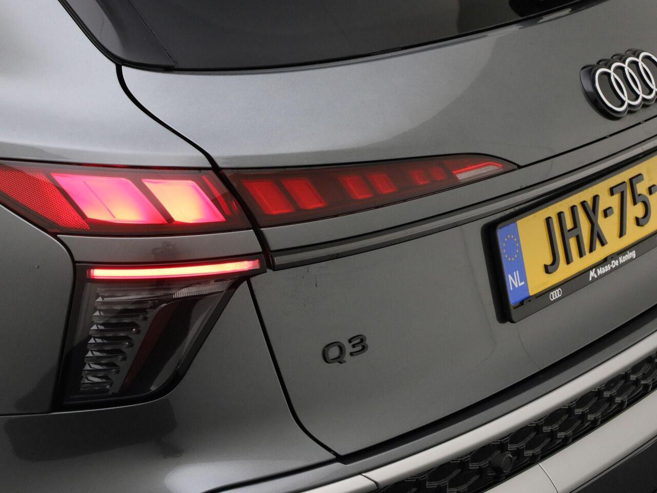 Audi Q3 1.5 200kW e-hybrid S edition 272 pk · Tech Plus · Privacy Glass