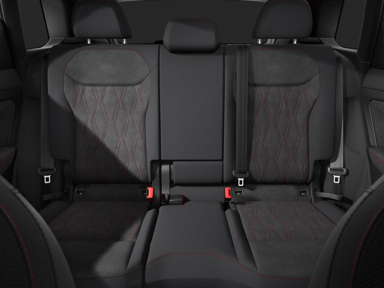 Audi Q3 S edition e-hybrid 272 PK Hatchback | Panoramadak | Tech Pro pakket | Audi Sport Velgen | Stuurverwarming