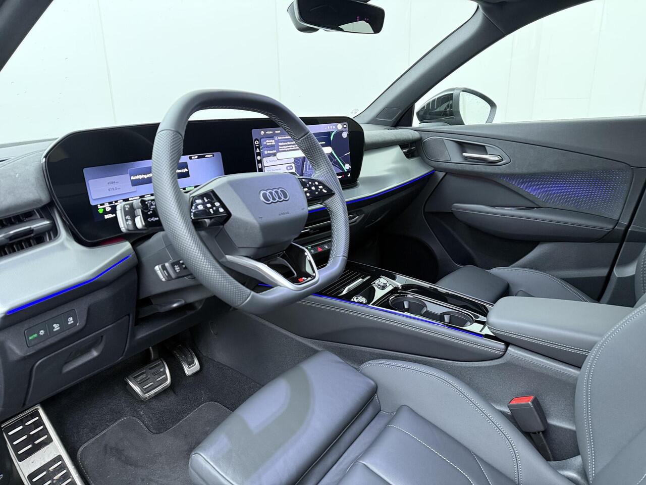 Audi Q3 S edition e-hybrid 200 kW S tronic | Privacy glas | Led-koplampen | S line-interieur met sportstoelen | Techniekpakket plus | Audi phone box | Grootlichtassistent |