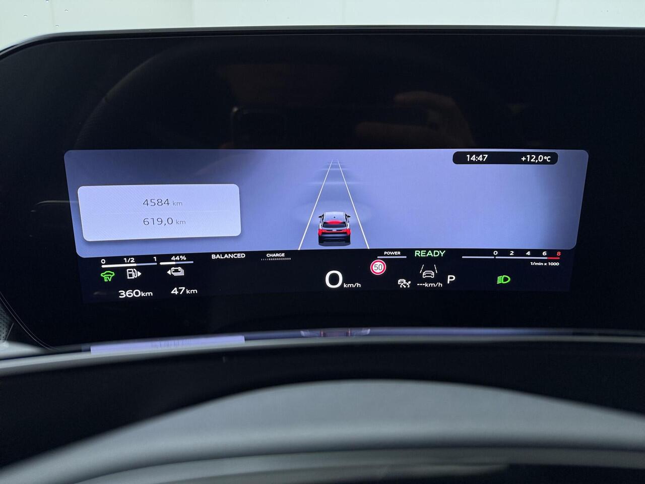 Audi Q3 S edition e-hybrid 200 kW S tronic | Privacy glas | Led-koplampen | S line-interieur met sportstoelen | Techniekpakket plus | Audi phone box | Grootlichtassistent |