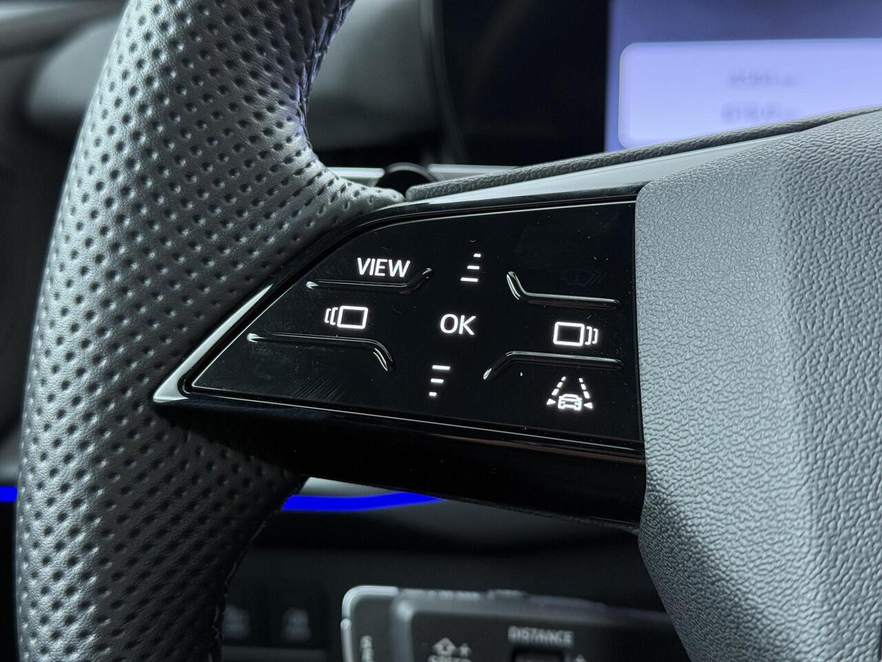 Audi Q3 S edition e-hybrid 200 kW S tronic | Privacy glas | Led-koplampen | S line-interieur met sportstoelen | Techniekpakket plus | Audi phone box | Grootlichtassistent |