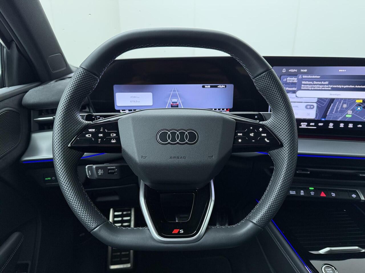 Audi Q3 S edition e-hybrid 200 kW S tronic | Privacy glas | Led-koplampen | S line-interieur met sportstoelen | Techniekpakket plus | Audi phone box | Grootlichtassistent |