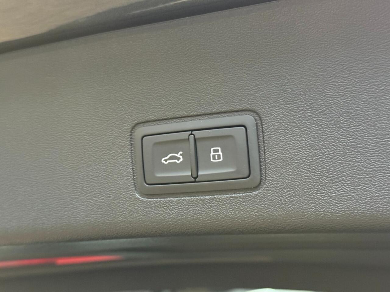 Audi Q3 Sportback e-hybrid 272pk S-line Tech plus s-edition Black Optic matrix