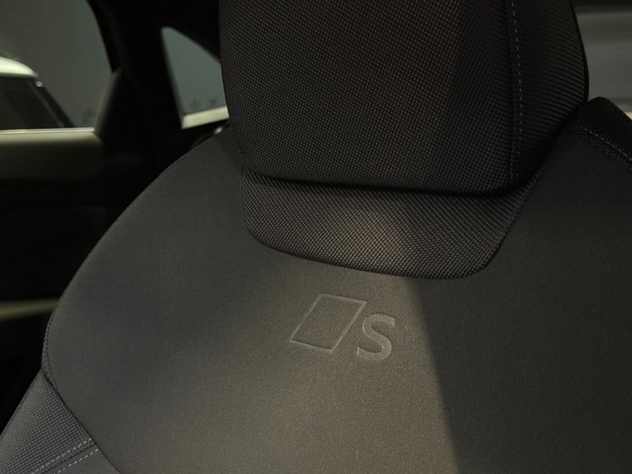 Audi Q3 Sportback e-hybrid 272pk S-line Tech plus s-edition Black Optic matrix