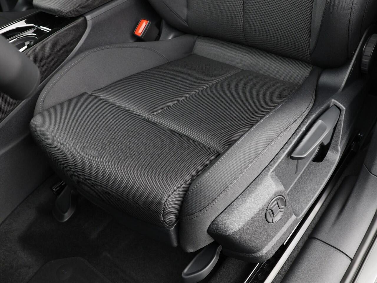 Audi Q3 1.5 200kW e-hybrid Pro line 272 PK · Techniekpakket · Interieur met sportstoelen