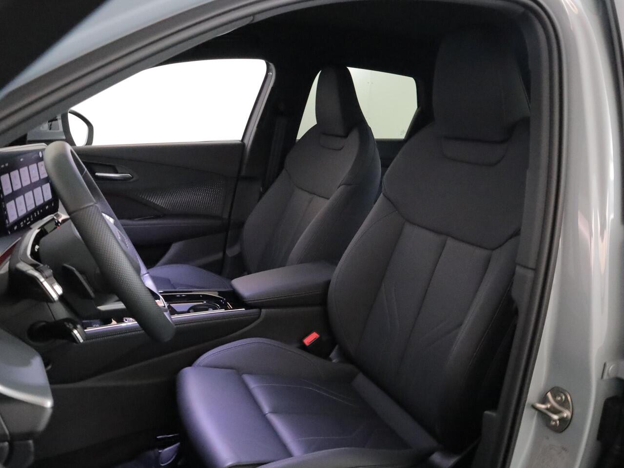 Audi Q3 1.5 e-hybrid S edition 272PK | 4jr garantie | S-line in & Exterieur | Blindspot | MMI plus | Achteruitrijcamera |