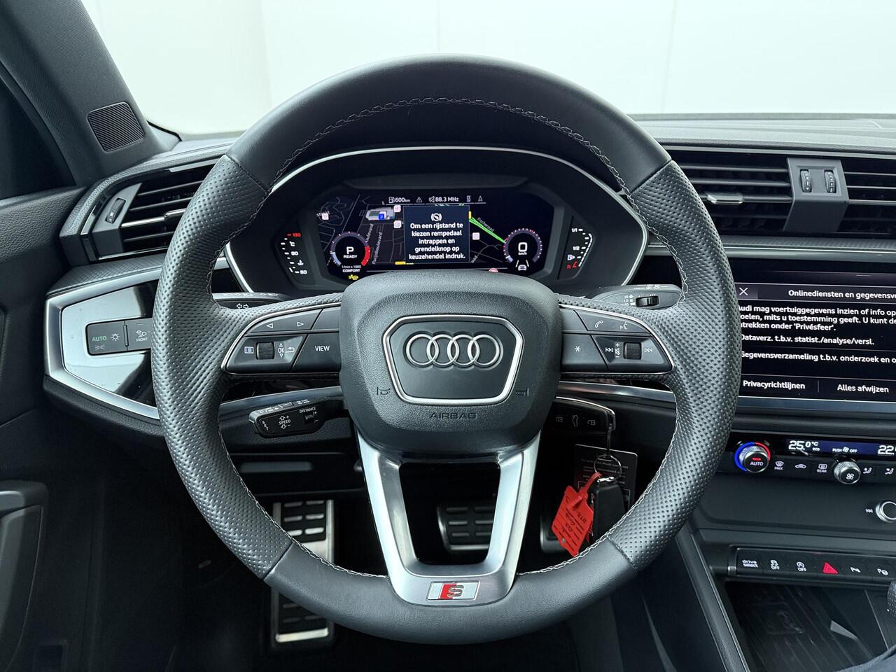 Audi Q3 35 TFSI S edition Competition | 150 PK | Automaat | Trekhaak | 360 Graden camera | Adaptive cruise control | S line |