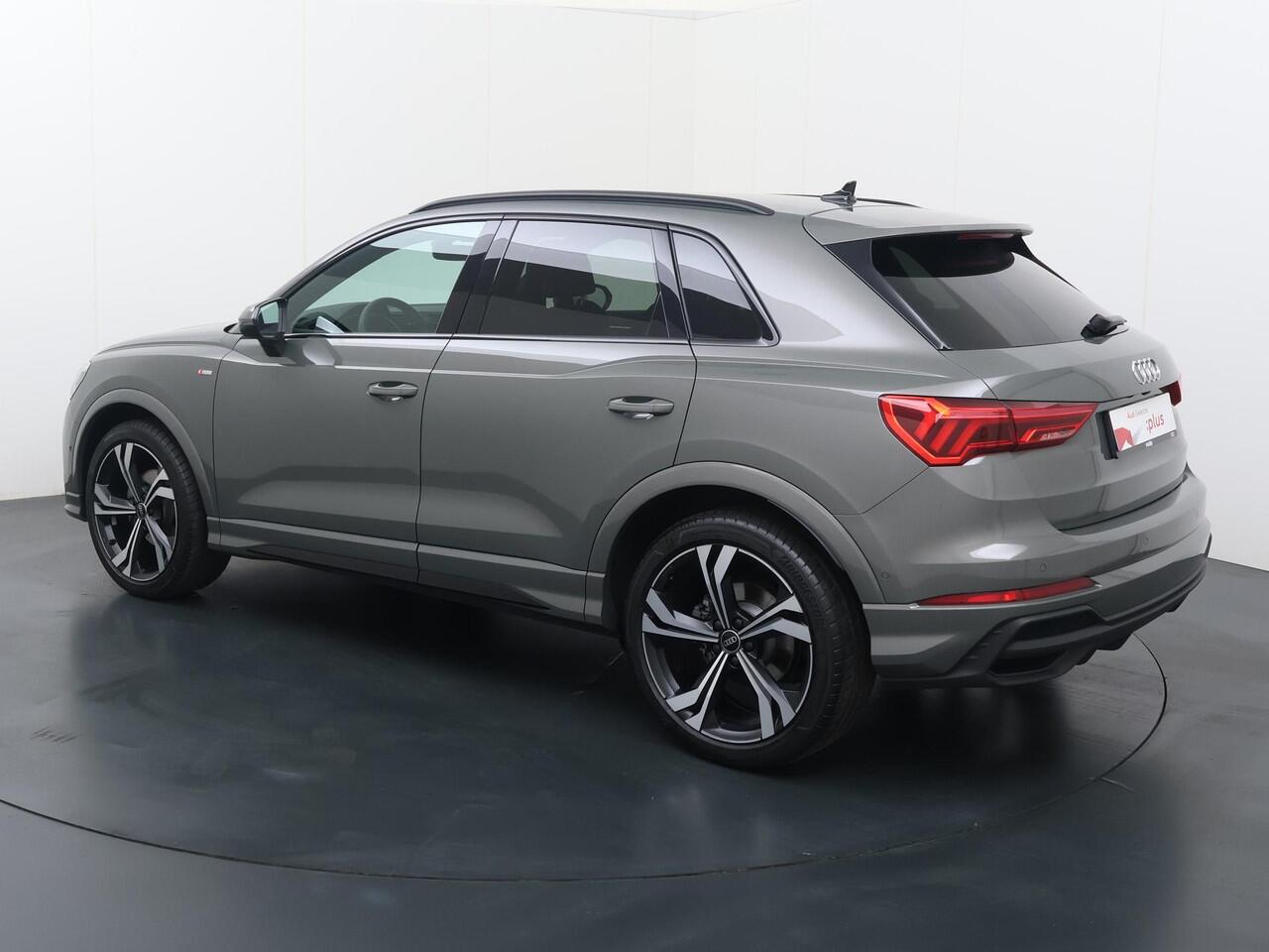 Audi Q3 35 TFSI S edition Competition | 150 PK | Automaat | Trekhaak | 360 Graden camera | Adaptive cruise control | S line |