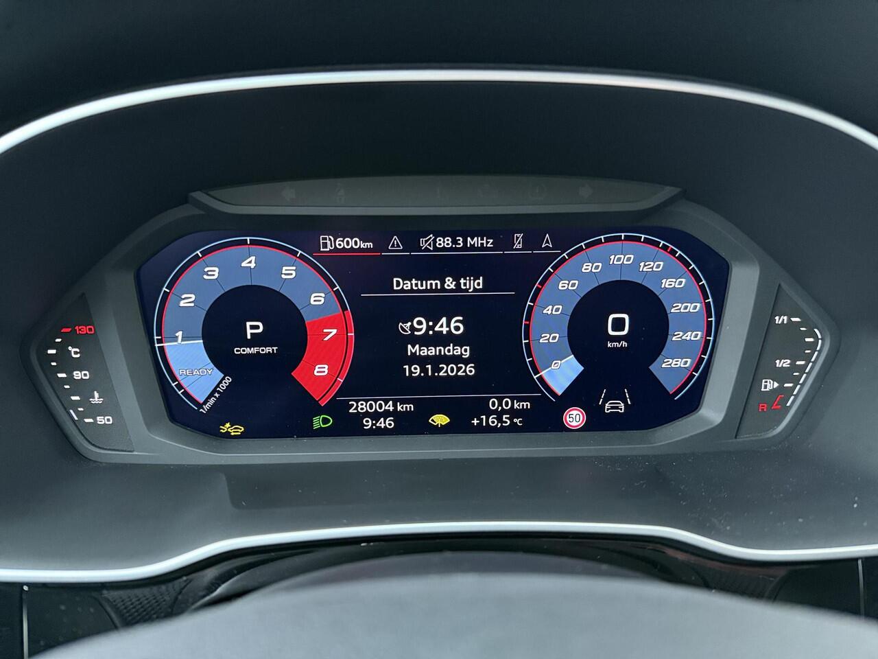 Audi Q3 35 TFSI S edition Competition | 150 PK | Automaat | Trekhaak | 360 Graden camera | Adaptive cruise control | S line |