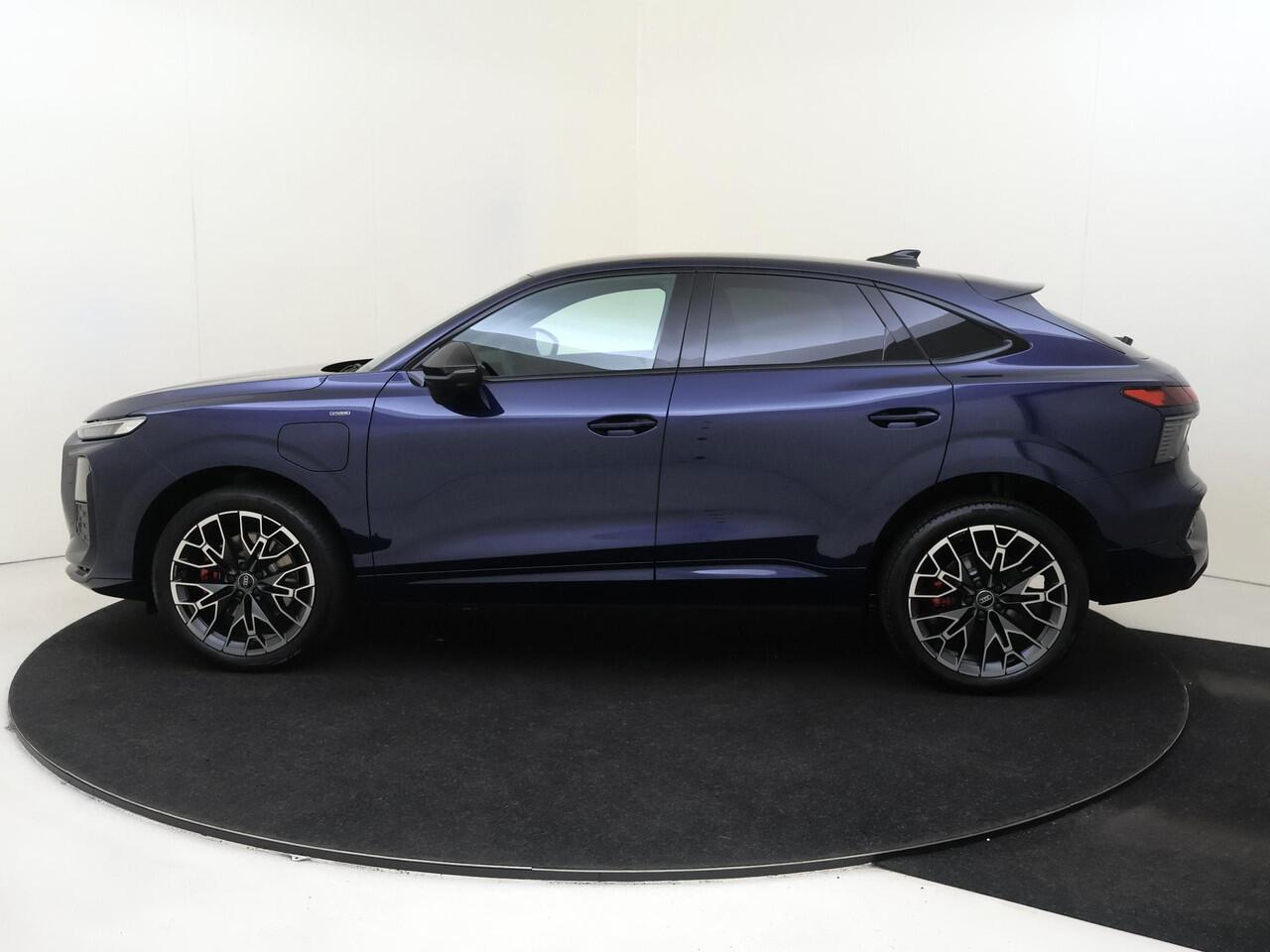 Audi Q3 Sportback 1.5 200kW e-hybrid S edition | Tech Pro pakket | 20 inch LM velgen | Lederen bekleding | Digitale Matrix verlichting | OLED achterlichten