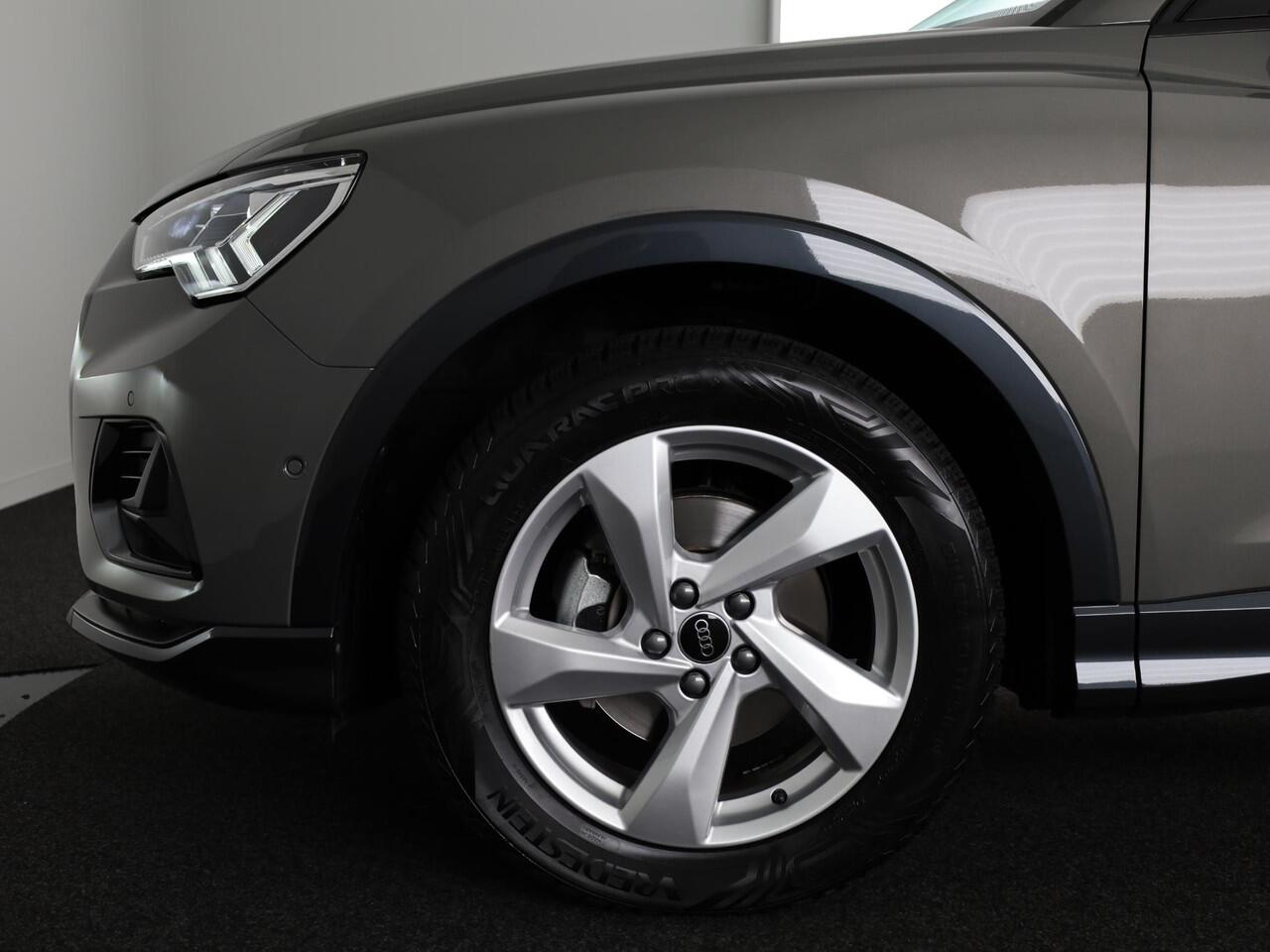 Audi Q3 35 TFSI Advanced Edition 150 pk S-tronic | Verlengde garantie | Navigatie | Gratis Winterset | Achteruitrijcamera | LED koplampen | Stoelverwarming |