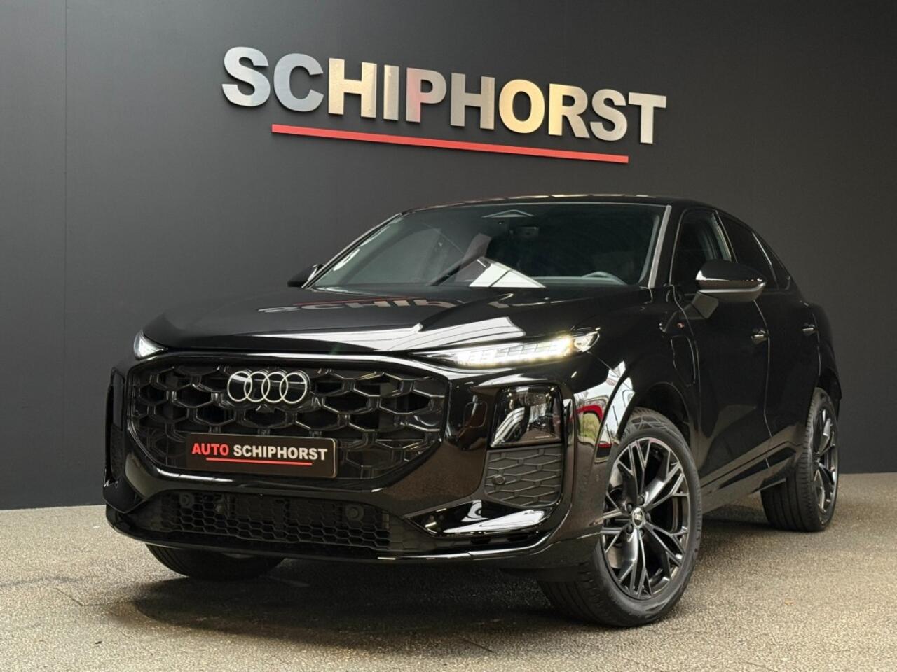 Audi Q3 Sportback 2xS-line e-hybrid 272 PK s-edition Tech plus Matrix Full LED Black Optik