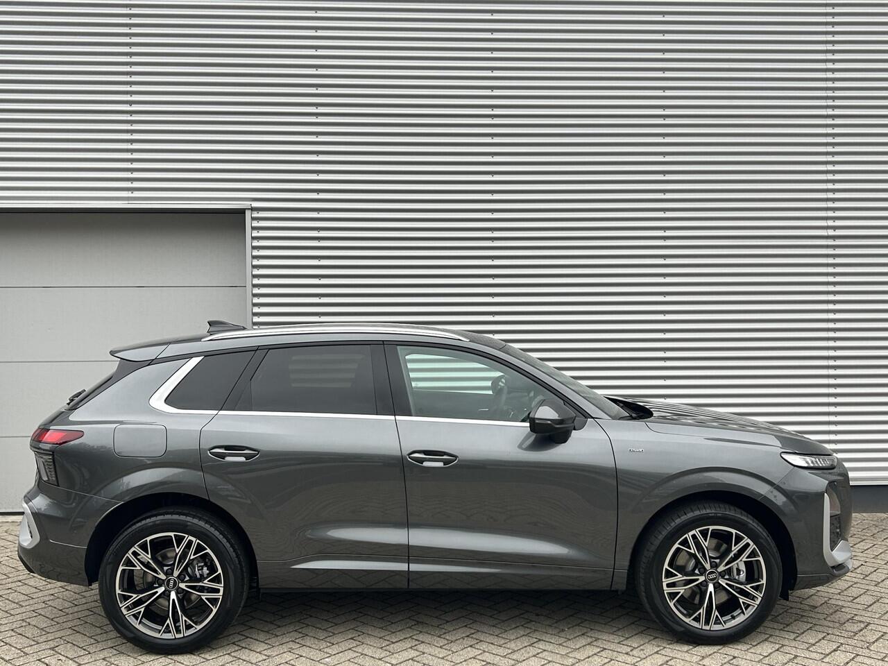 Audi Q3 S edition e-hybrid 200 kW / 272 PK Hatchback 6 ver | NIEUW MODEL | Adaptieve Cruise Control | Keyless Entry | Zwart Leder | Stoelverwarming | Camera |