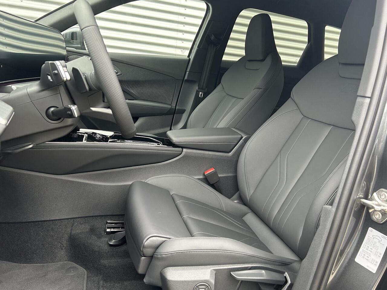 Audi Q3 S edition e-hybrid 200 kW / 272 PK Hatchback 6 ver | NIEUW MODEL | Adaptieve Cruise Control | Keyless Entry | Zwart Leder | Stoelverwarming | Camera |