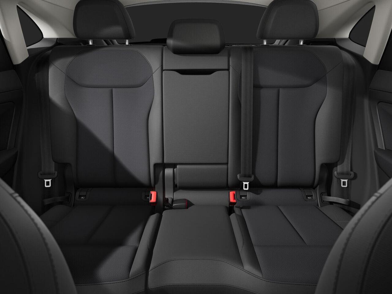 Audi Q3 Sportback Advanced edition e-hybrid 272 pk | Techniek pakket | Ambiente verlichting | Bagagenet | Privacy glas |