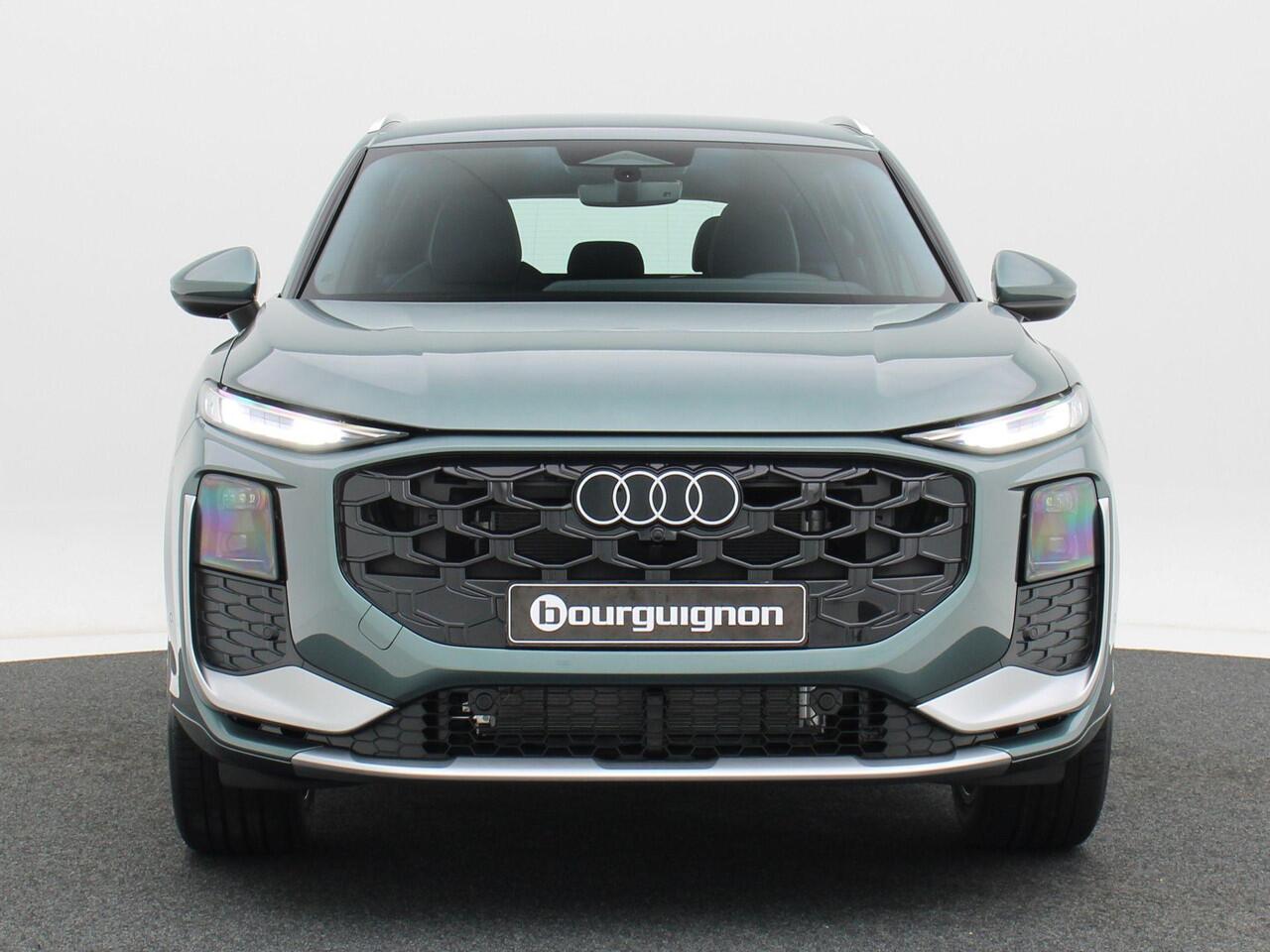 Audi Q3 e-hybrid | S edition | 272 PK Hatchback | 19 inch | Privacyglas | Trekhaak | Matrix Led |