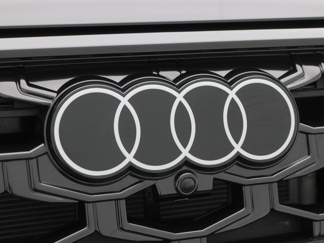 Audi Q3 e-hybrid | S edition | 272 PK Hatchback | Privacy glas | Ledkoplampen | 19 inch |