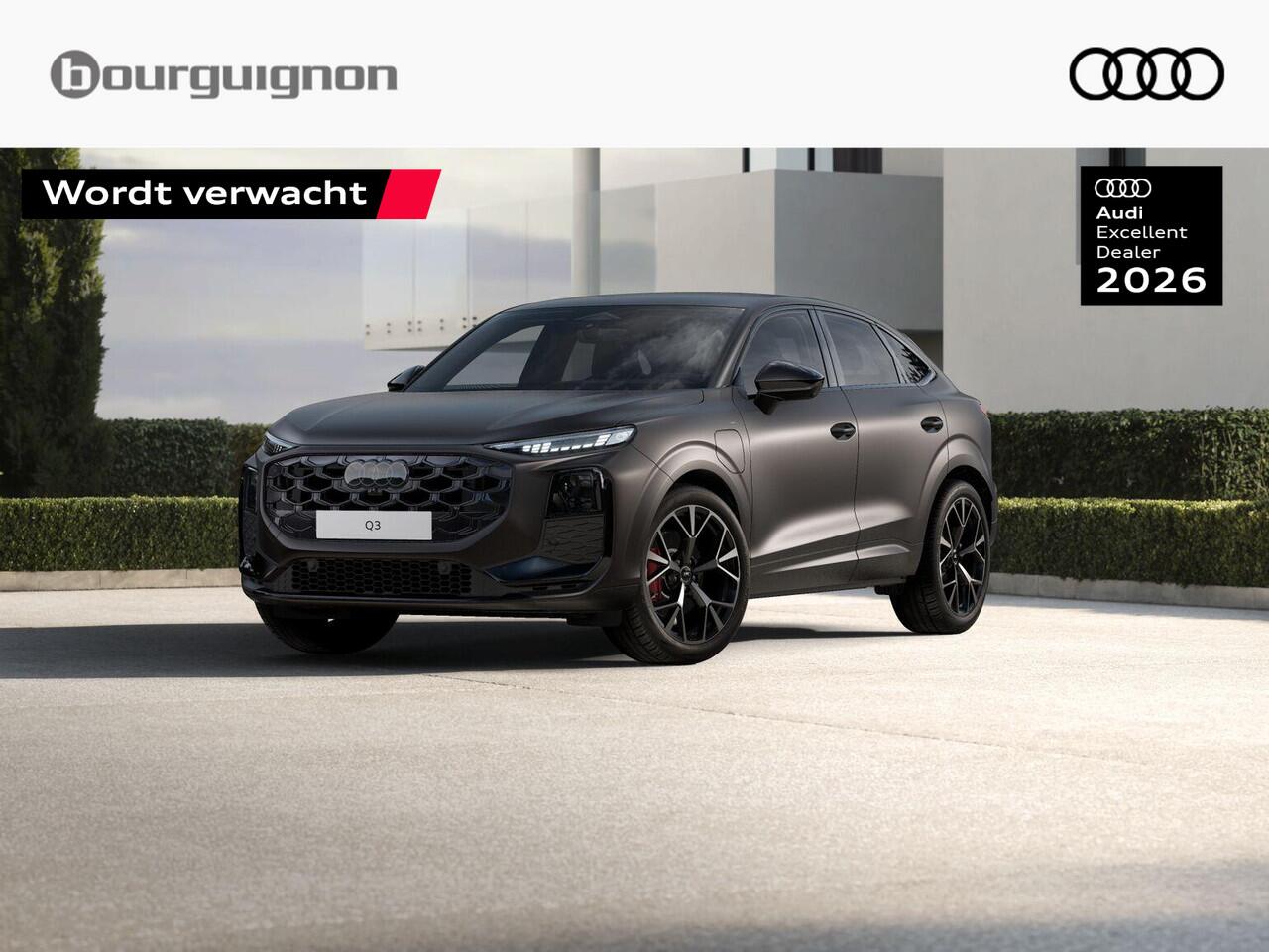 Audi Q3 Sportback e-hybrid | S edition | 272 Pk | Madeirabruin Mateffect | Privacyglass | Tech Pro pakket | 20 inch | Zwart optiek