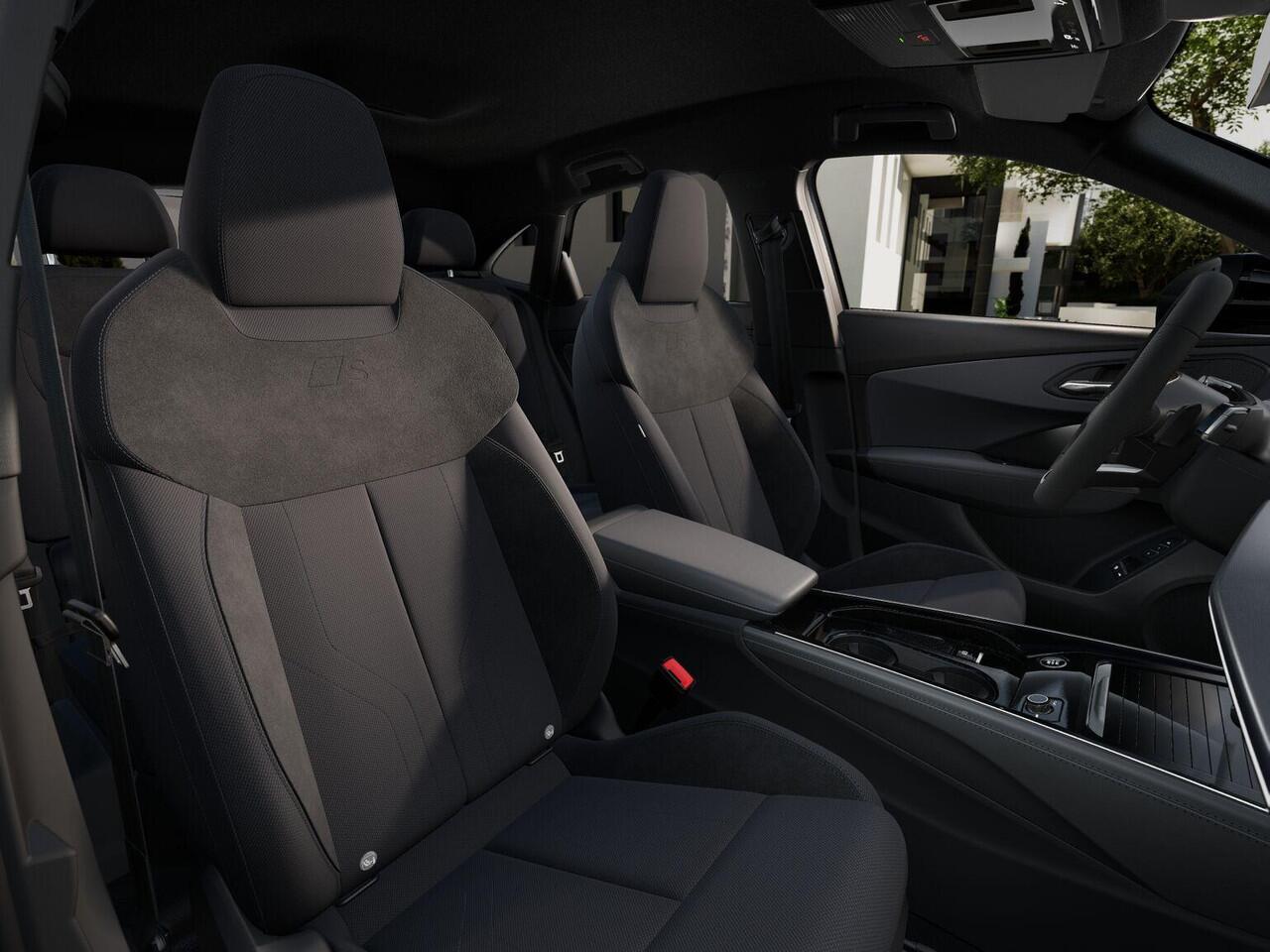 Audi Q3 Sportback e-hybrid | S edition | 272 Pk | Madeirabruin Mateffect | Privacyglass | Tech Pro pakket | 20 inch | Zwart optiek