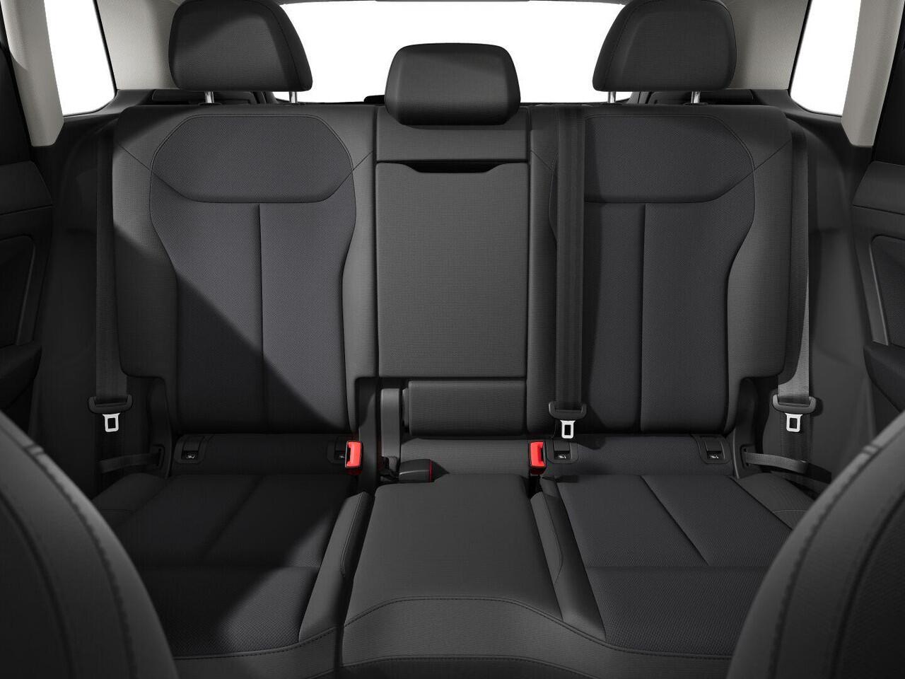 Audi Q3 Advanced edition e-hybrid 200 kW / 272 PK | Techniekpakket plus | Ambiente lichtpakket plus | Achteruitrijcamera | Panoramadak| Dodehoek detectie |