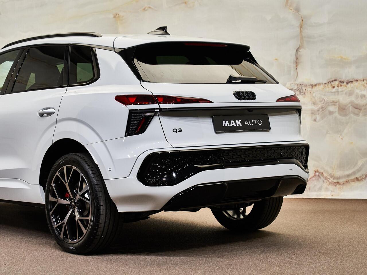 Audi Q3 E-Hybrid S Edition, pano, 20", Sonos, Matrix-LED., memory, HUD, 360 camera, ACC, keyless, privacy