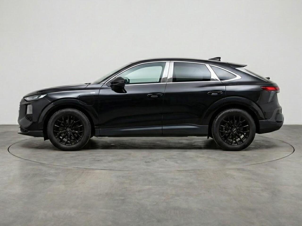 Audi Q3 Sportback Advanced edition e-hybrid 272 pk | Techniek pakket | Ambiente verlichting | Bagagenet | Privacy glas |