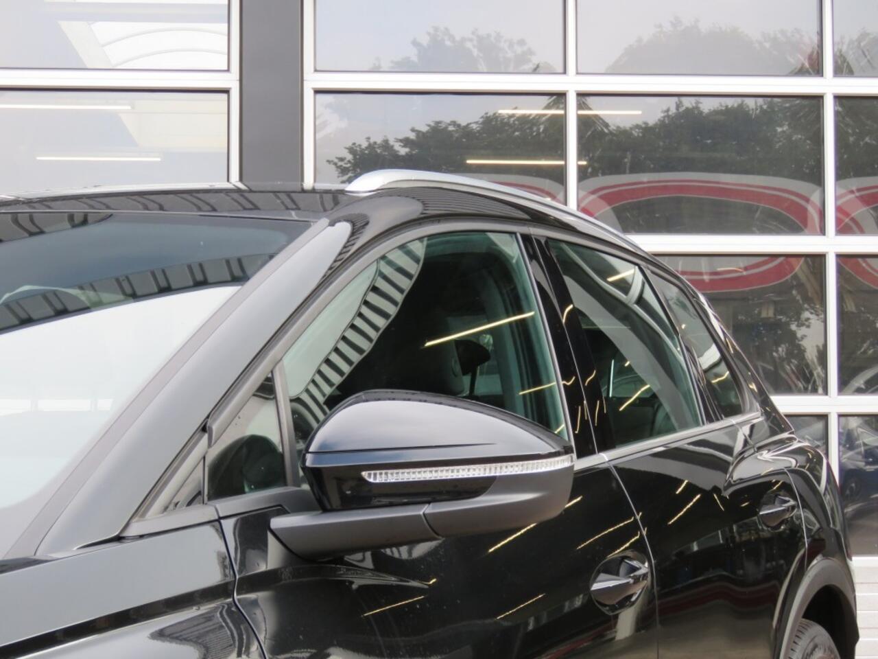 Audi Q4 35 LAUNCH ED. 55 KWH / 19 Inch / Stoelverw. / Elec. klep / BOVAG garantie