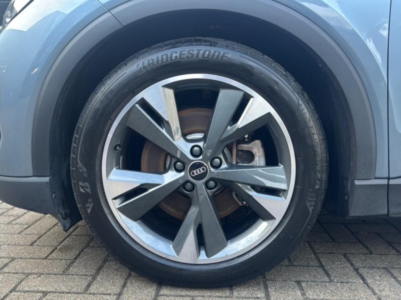 Audi Q4 40 E-TRON TREKHAAK/PANODAK/STOELVERW/PDC/NAVI/CARPLAY