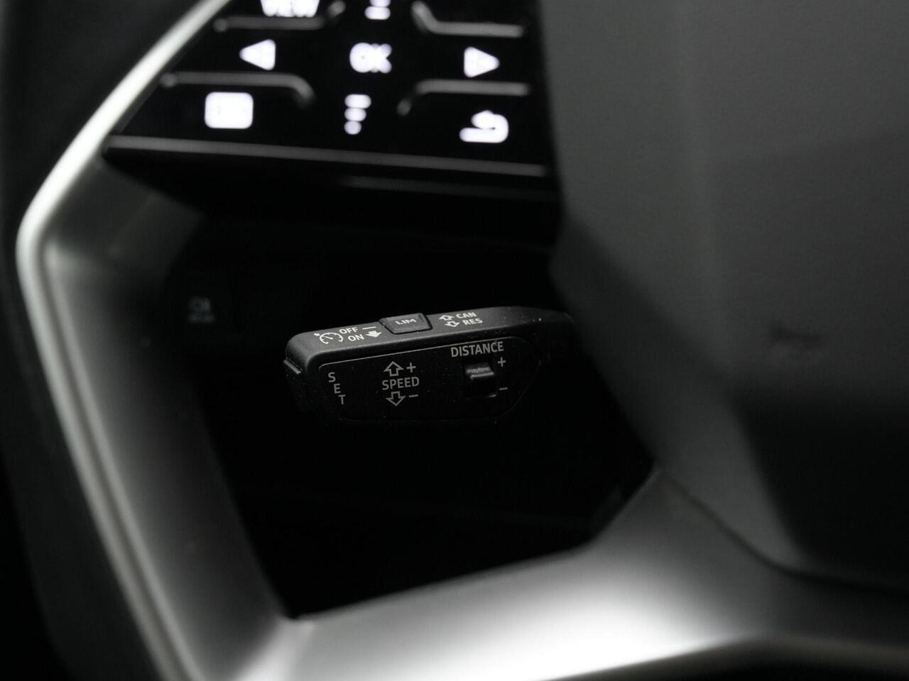 Audi Q4 Sportback e-tron 35 S-Line 55 kWh 170 pk | Matrix LED | Navigatie | Achteruitrijcamera | Stoelverwarming | Adaptive Cruise