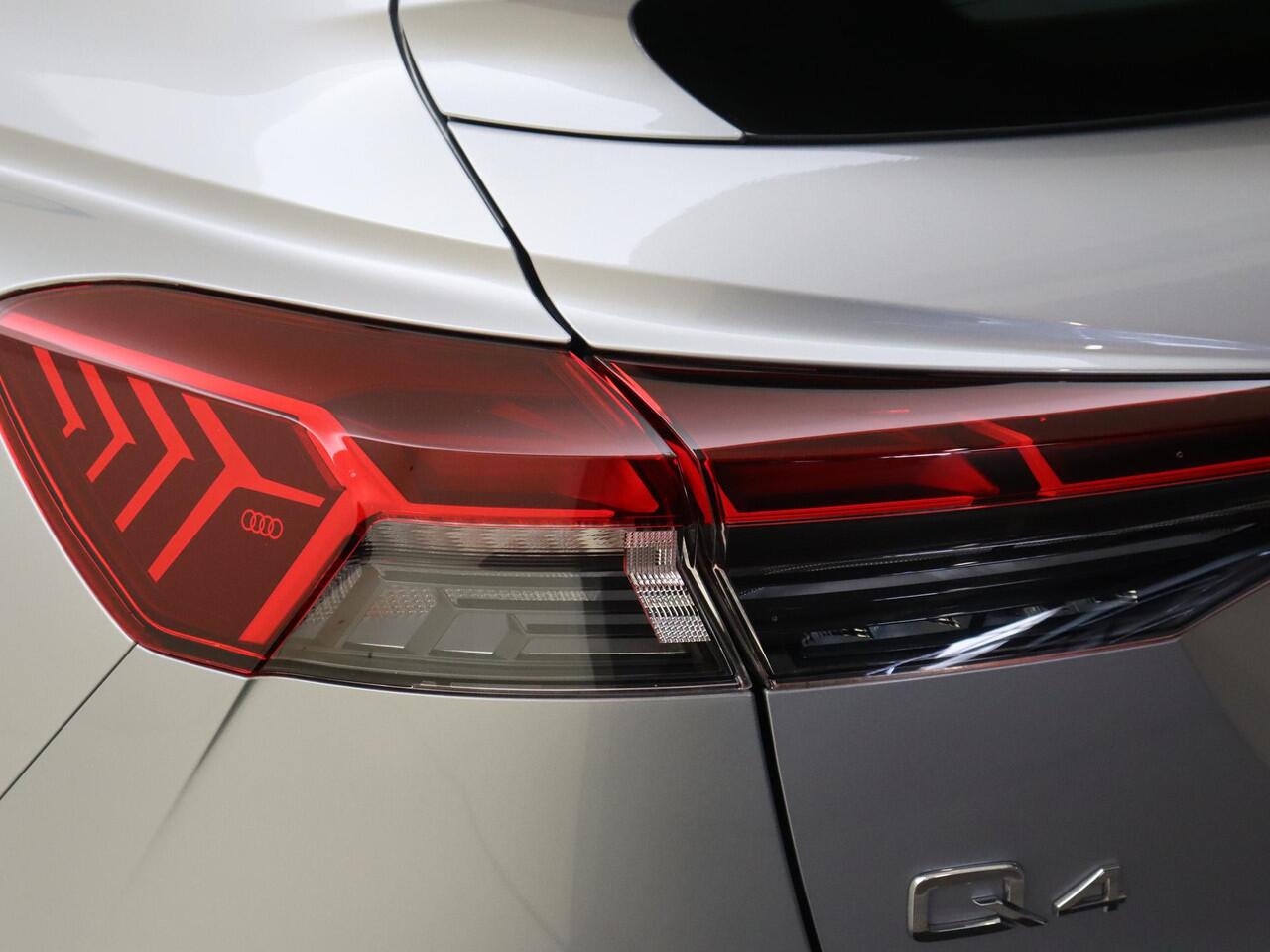 Audi Q4 Sportback e-tron 35 Advanced edition 55 kWh | SoH 90% | Head-up display | Achteruitrijcamera | Adaptieve cruise control | Navigatie Plus | Keyless | Elektrische achterklep | CarPlay |