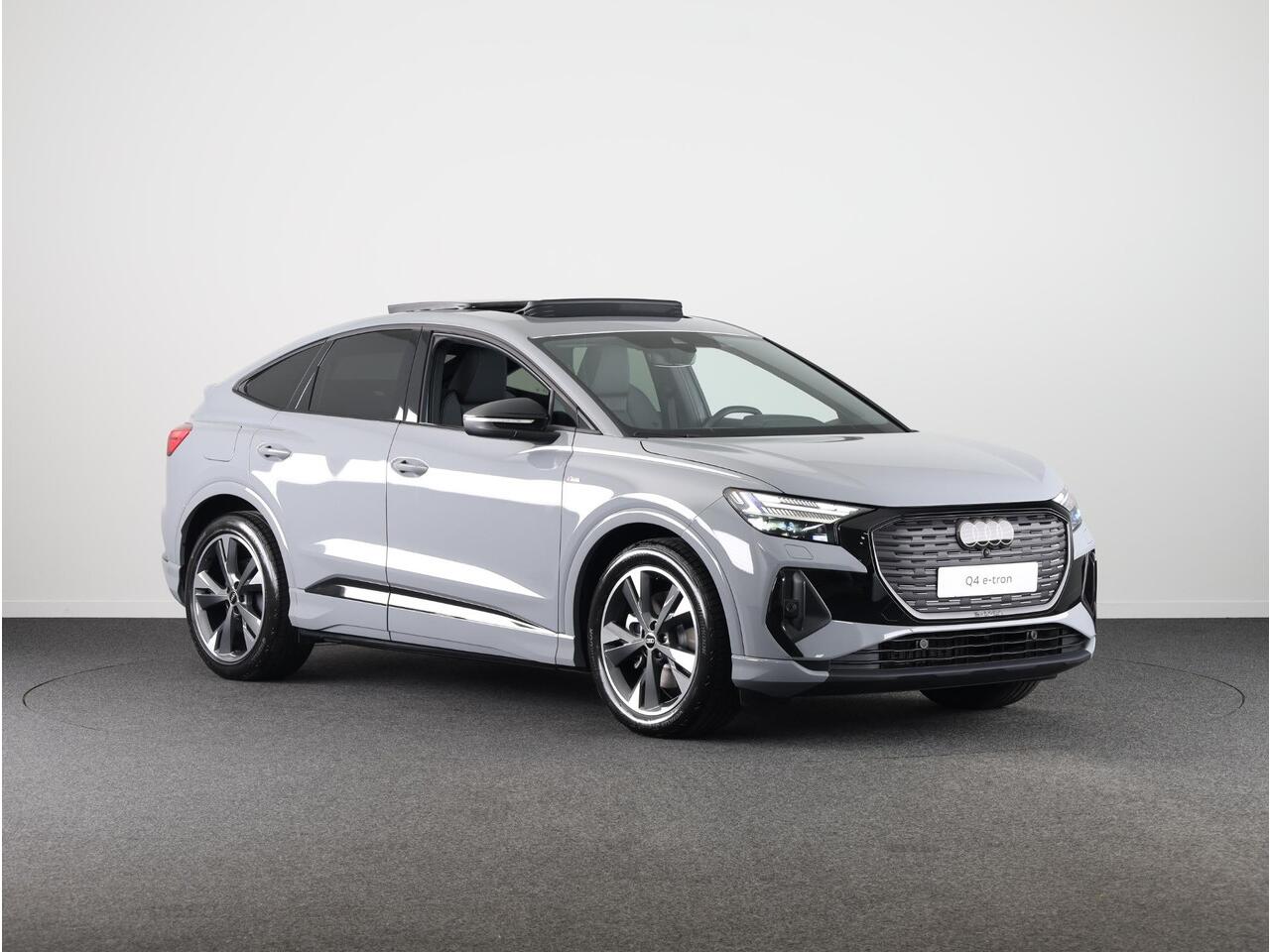 Audi Q4 Sportback e-tron 45 quattro S Edition 82 kWh panoramadak, achteruitrij camera, adaptive cruise control, optiek pakket zwart plus, privacy glass, lichtpakket, spiegelkappen zwart