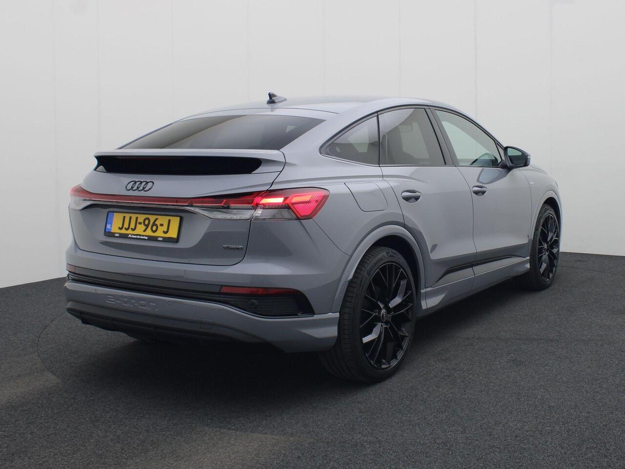 Audi Q4 Sportback e-tron 45 quattro S Edition 82 kWh Assistentiepakket plus · Bekleding Leder/stof · 21 inch LM velgen